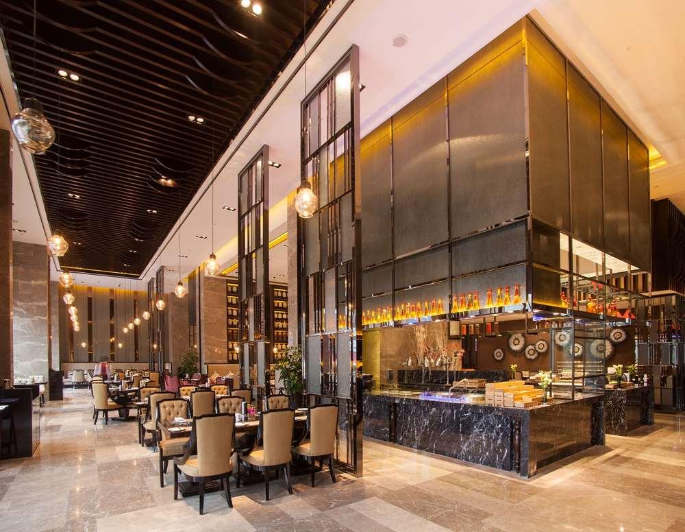 Wanda Vista Kunming Ξενοδοχείο Εστιατόριο φωτογραφία